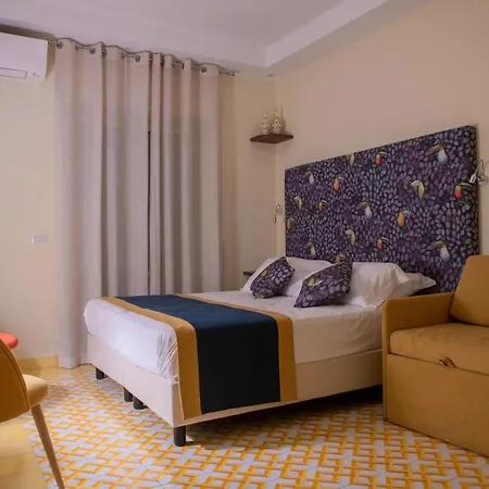 Гостевой дом Aquae Romanae Piazza Lauro 4*