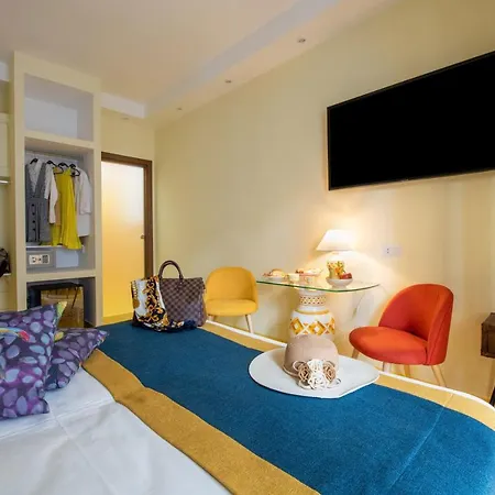 Aquae Romanae Piazza Lauro Гостевой дом 4*
