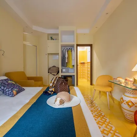 بيت ضيافة Aquae Romanae Piazza Lauro 3*