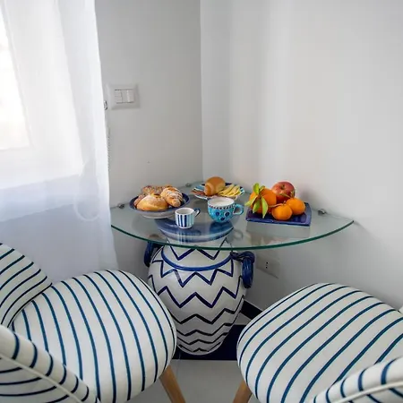 Aquae Romanae Piazza Lauro 4*