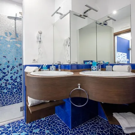 Aquae Romanae Piazza Lauro Affittacamere 4*
