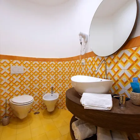 بيت ضيافة Aquae Romanae Piazza Lauro 3*